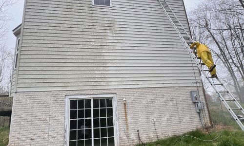 Vinyl Siding Power Wash in Fredericksburg, VA